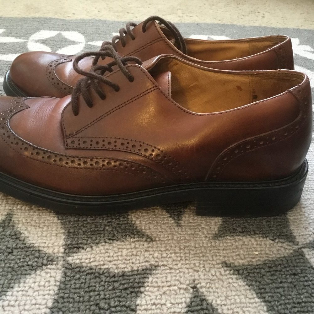 Dockers Dress Shoes- Brown-Size 11M-Excellent Condition